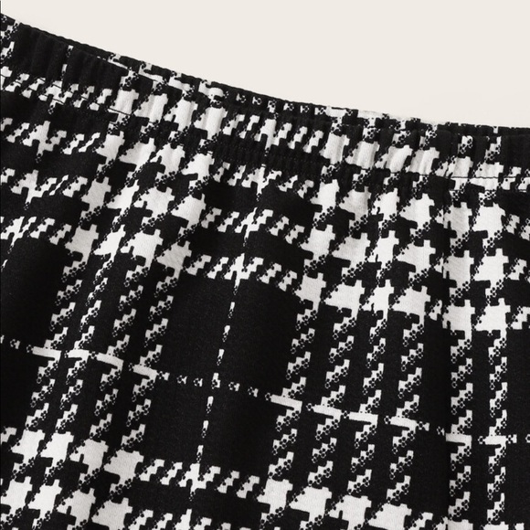 Plaid Textured skirt 😍 - Picture 4 of 7